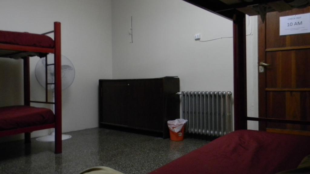 Punto Urbano Hostel Mendoza Room photo